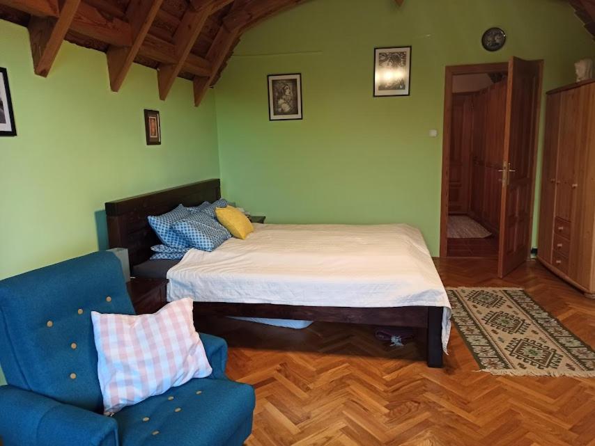 Apartman Egy Makovecz Imre Tervezte Hazban Ispánk Exterior photo